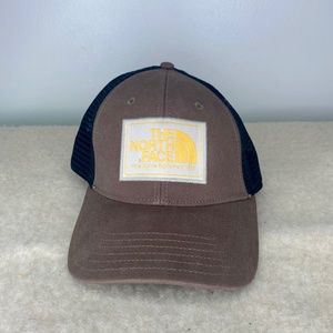 THE NORTH FACE: Logo Trucker Hat